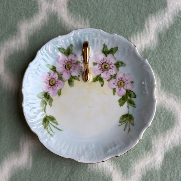 Vintage Floral Porcelain Nappy Plate with Gold Accent - Picture 1 of 7